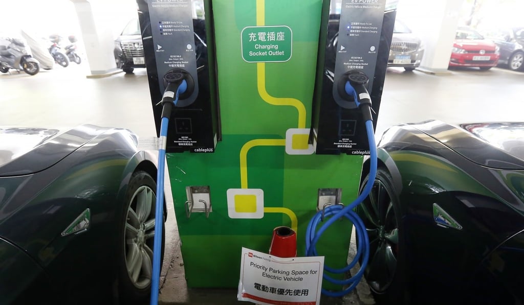 The government aimed to have electric or hybrid cars make up 30 per cent of all private cars by 2020. Photo: Dickson Lee