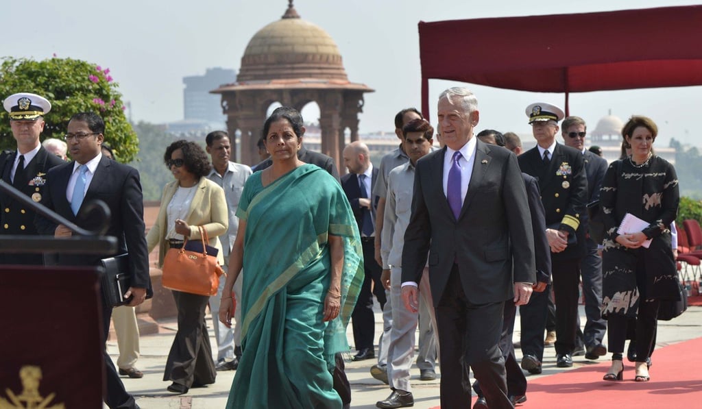 Indian Defence Minister Nirmala Sitharaman welcomes US Defence Secretary James Mattis outside the Indian Defence Ministry on his arrival in New Delhi on Tuesday. Photo: Xinhua