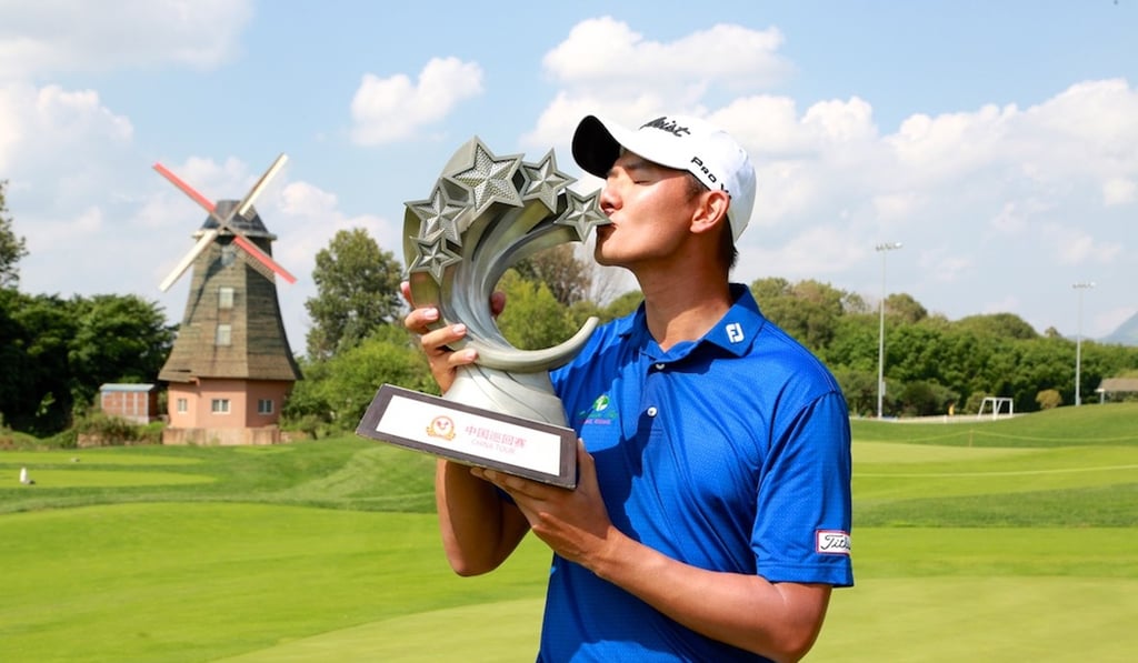 Jason Hak celebrates his first professional victory in the Yunnan Championship in Kunming. Photo: China Tour