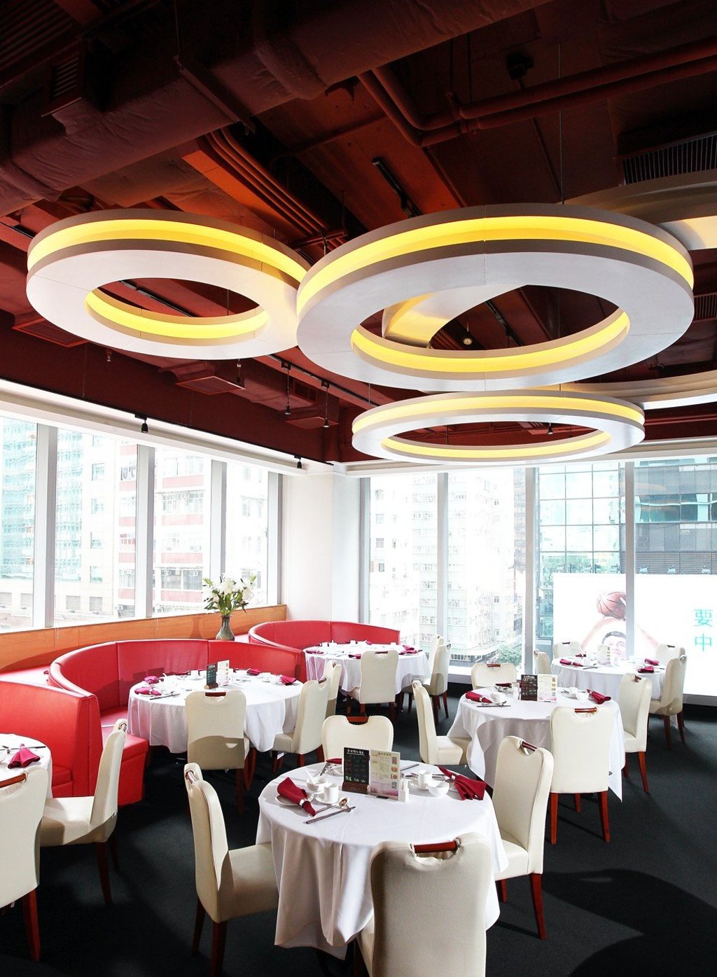 The interior of Kin’s Kitchen in Wan Chai. Photo: Nora Tam