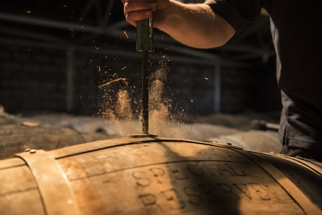 In 1943, Cask 121 was selected for filling at The Glenlivet distillery by John and George Urquhart, the first and second generations of the Urquhart family.