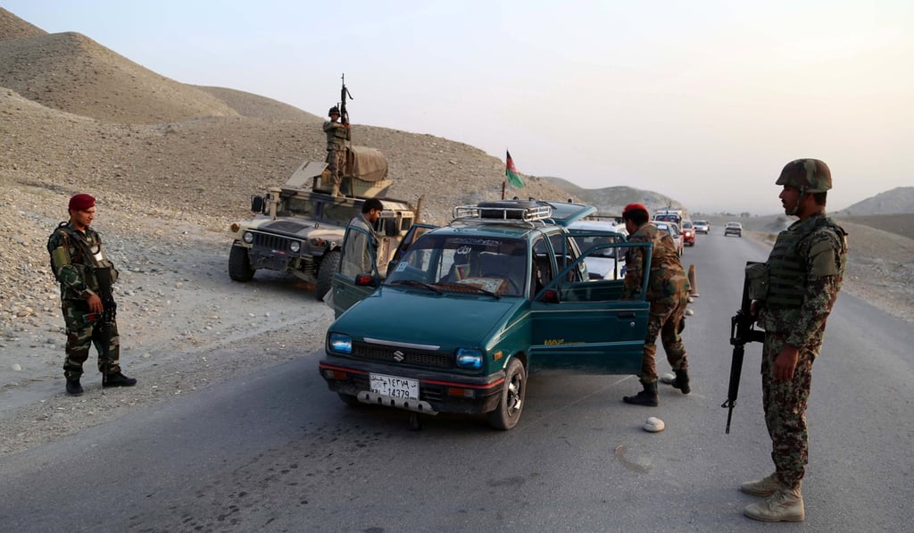 Afghan Army soldiers at a check point on the outskirts of Jalalabad, Afghanistan. Photo: EPA-EFE