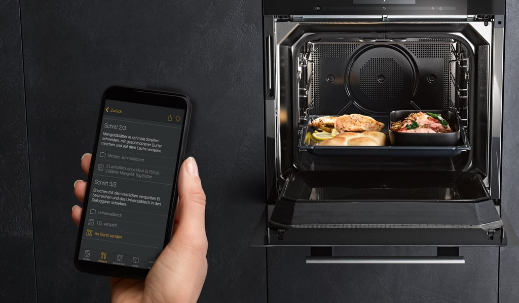 Miele Dialog smart oven can be controlled from your smartphone with the Miele@mobile app.