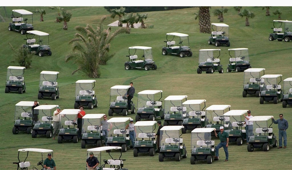 Forget their chauffeur-driven limos, many of the world’s top business figures, including advertising executives, it seems, are spending an inordinate amount of time buggying about on the golf course, and David Dodwell doesn’t like it. Photo: Reuters