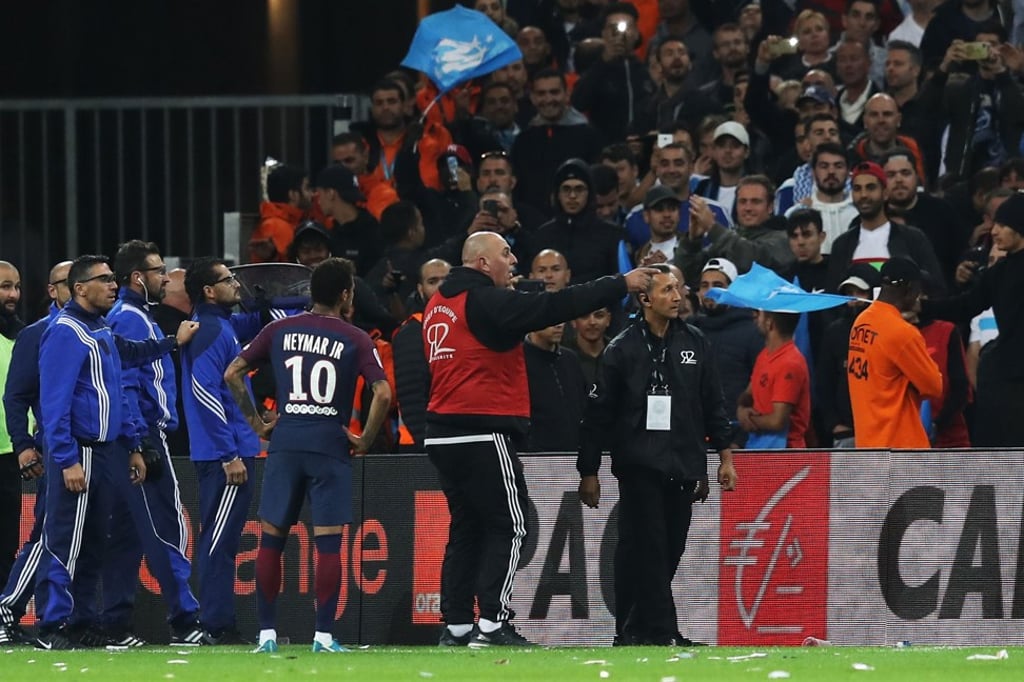 Neymar was pelted by Marseille fans as he prepared to take a corner. Photo: AFP