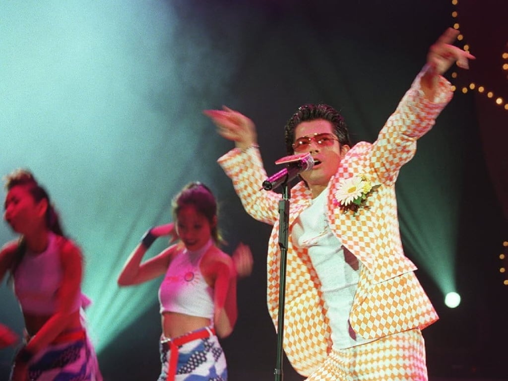 Aaron Kwok performs in Hong Kong in 2001. Photo: Edmund So
