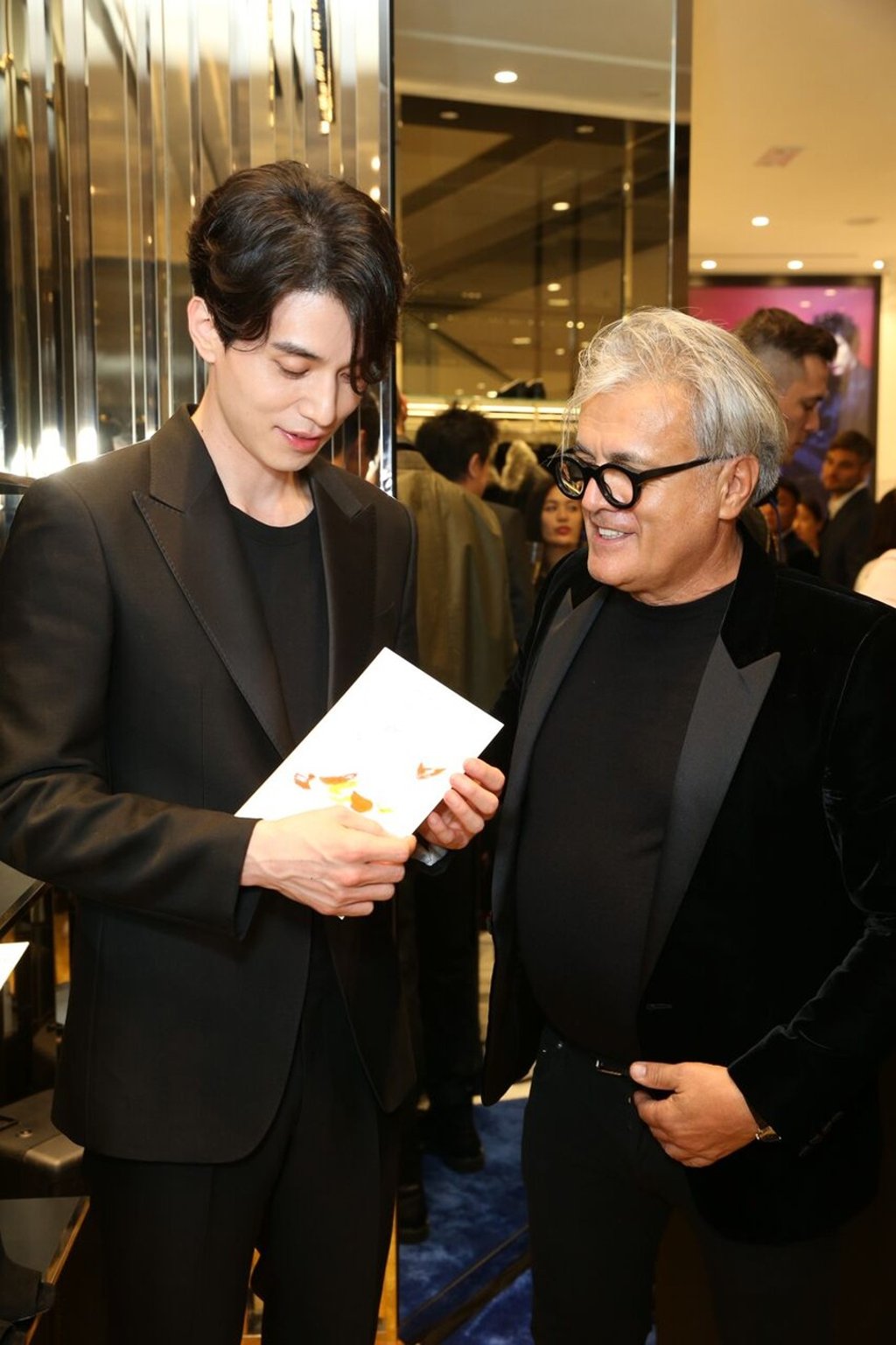 Giuseppe Zanotti and Lee Dong-wook.