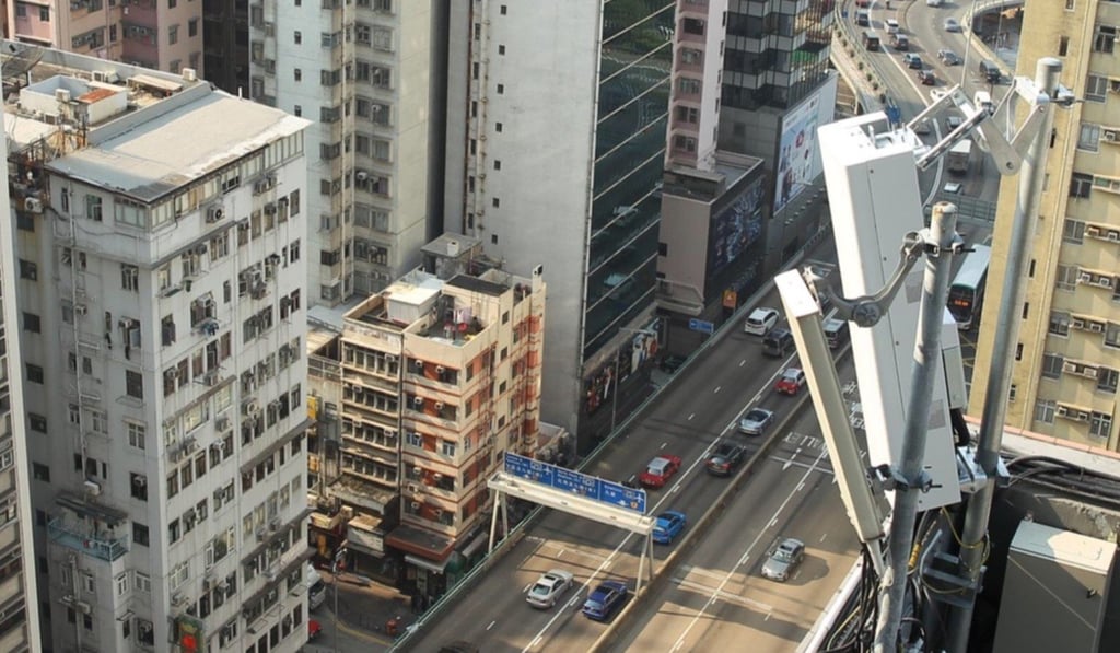 SmarTone has teamed up with Sweden’s Ericsson to install large-scale antenna systems called “Massive Mimo” (right) in Causeway Bay and other densely populated districts in Hong Kong. The roll-out marks the first major trial of 5G-ready infrastructure in the city by a mobile network operator. Photo: Bien Perez
