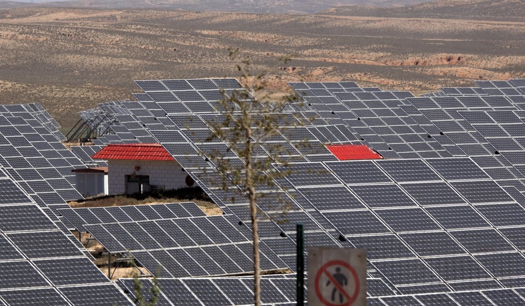 In this 2015 file photo, an array of solar panels absorb the power of the sun in northwestern China's Ningxia Hui autonomous region. Photo: AP