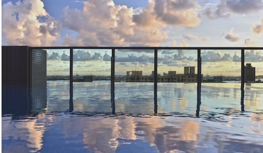 The Silks Club’s infinity pool.