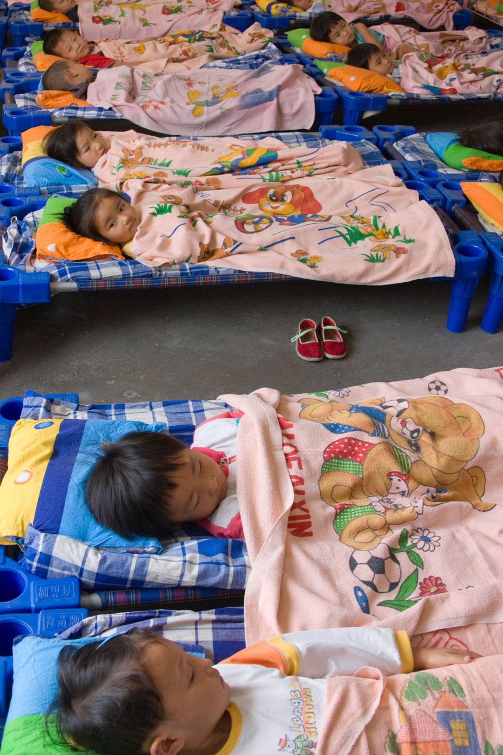 Research has shown children aged six to 12 years of age should regularly sleep nine to 12 hours a night. Photo: Alamy