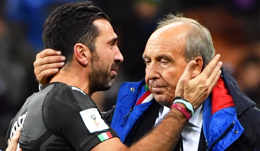 Italy goalkeeper Gianluigi Buffon (L) and head coach Ventura console each other after the loss to Sweden. Photo: EPA Italy goalkeeper Gianluigi Buffon (L) and head coach Ventura console each other after the loss to Sweden. Photo: EPA