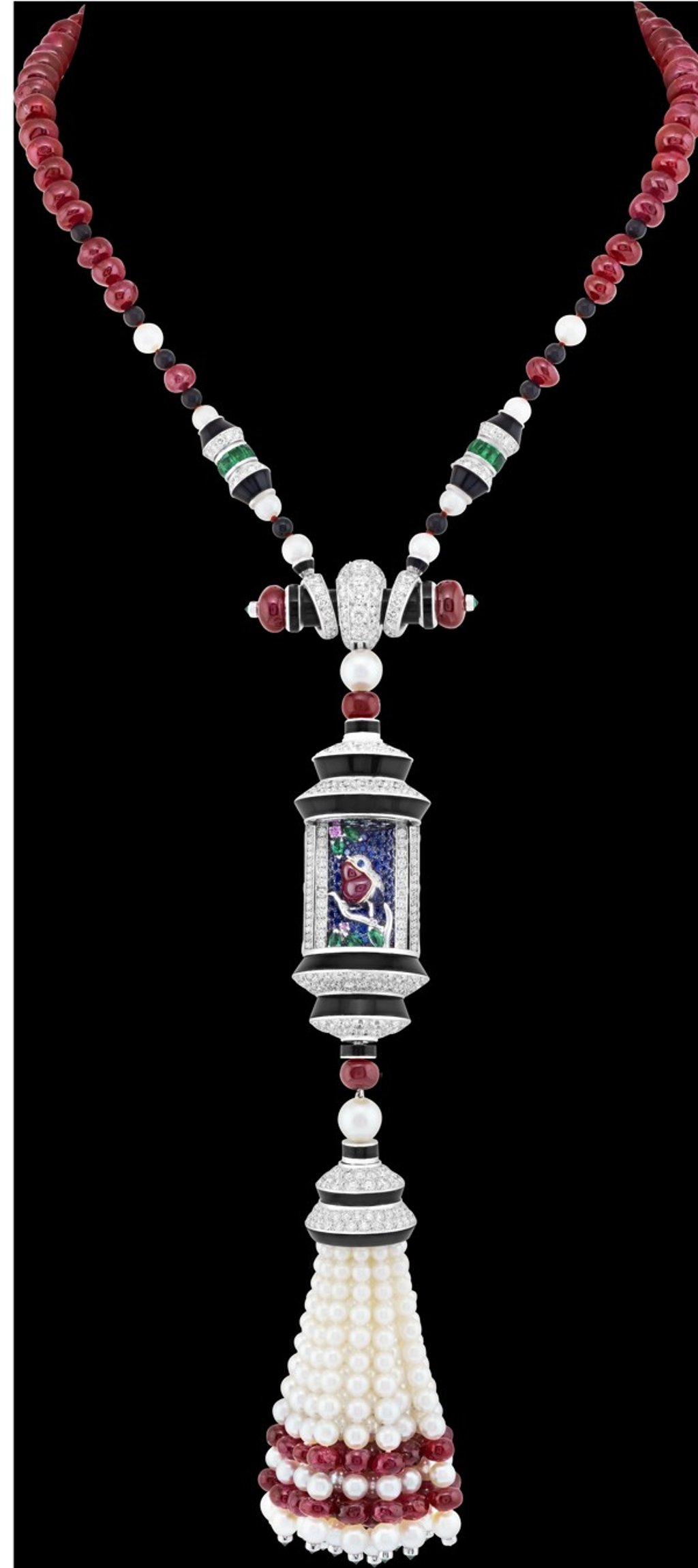 Oiseau Sur La Branche necklace from Van Cleef Arpels’s new high-jewellery collection.