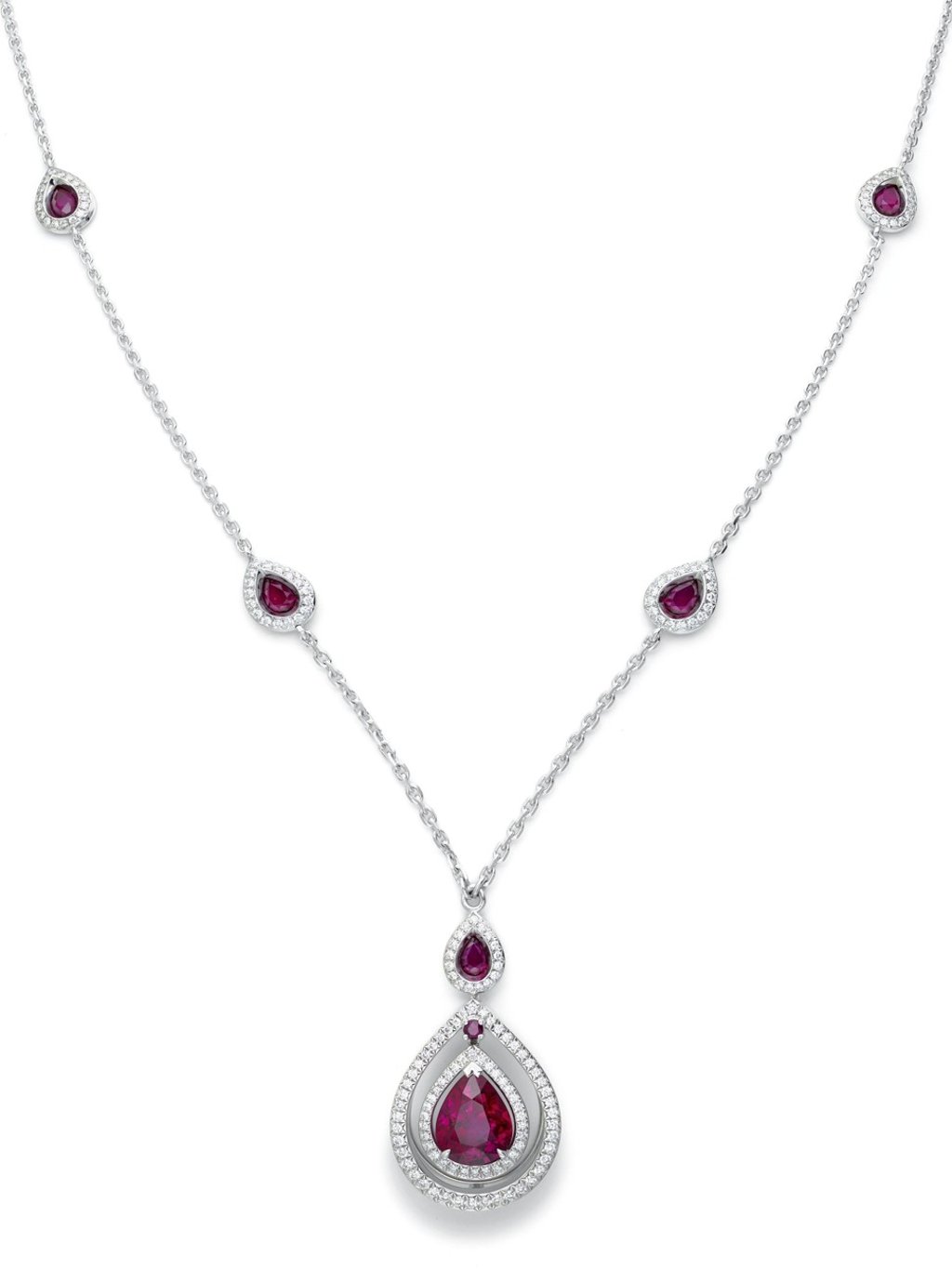 Glowing Ember necklace from Gubelin.