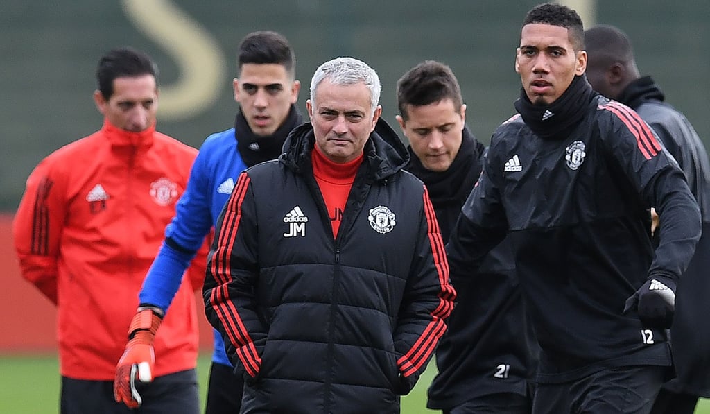 Chris Smalling (right) during Manchester United training. Photo: AFP