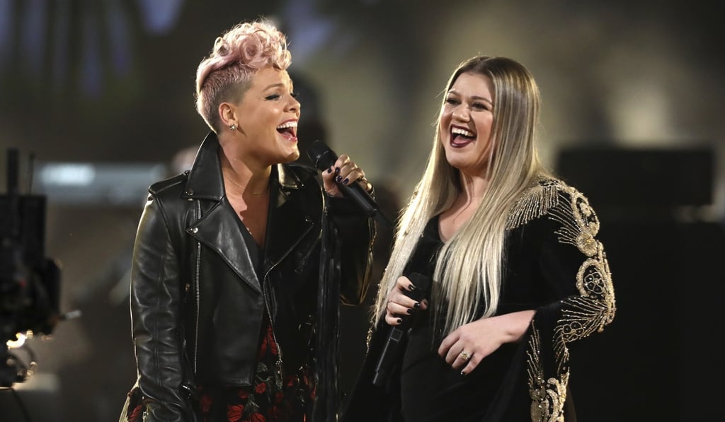 Pink and Kelly Clarkson perform ‘Everybody Hurts’ at the American Music Awards. Photo: AP Pink and Kelly Clarkson perform ‘Everybody Hurts’ at the American Music Awards. Photo: AP