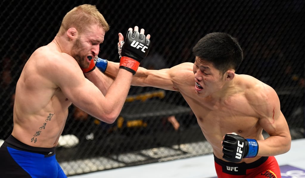 China’s Li Jingliang (right) will be one of the local stars in action at UFC Shanghai. Photo: Josh Hedges/Zuffa LLC