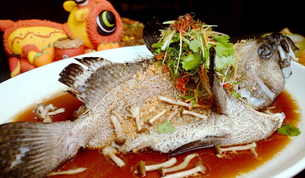 Fish is always served at wedding banquets, as in Cantonese it sounds like the word ‘surplus’.