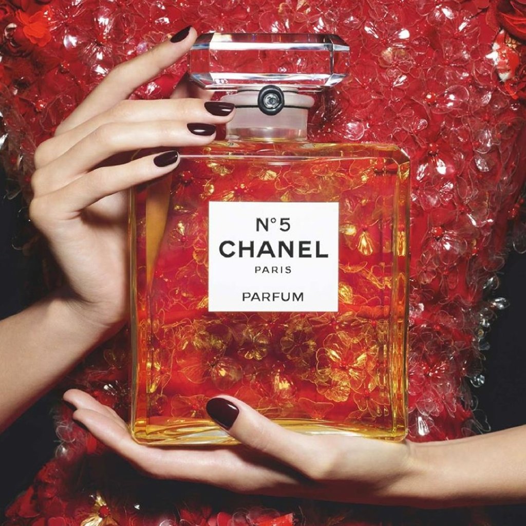 Chanel says no to online clothing sales for now South China Morning Post