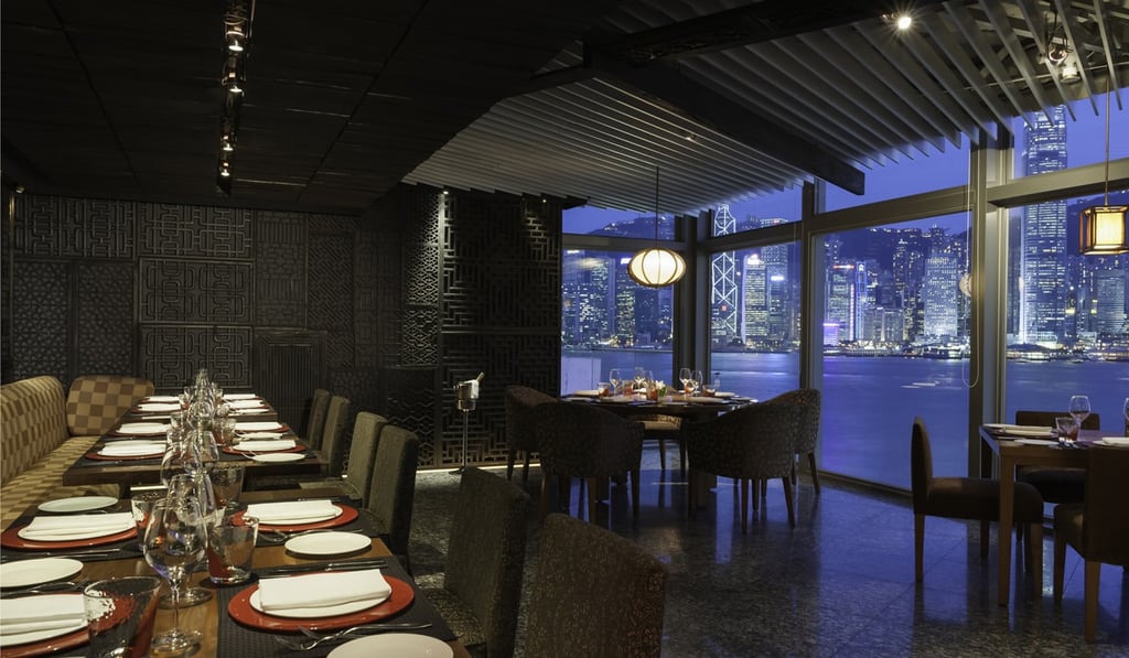 Cucina offers amazing views.