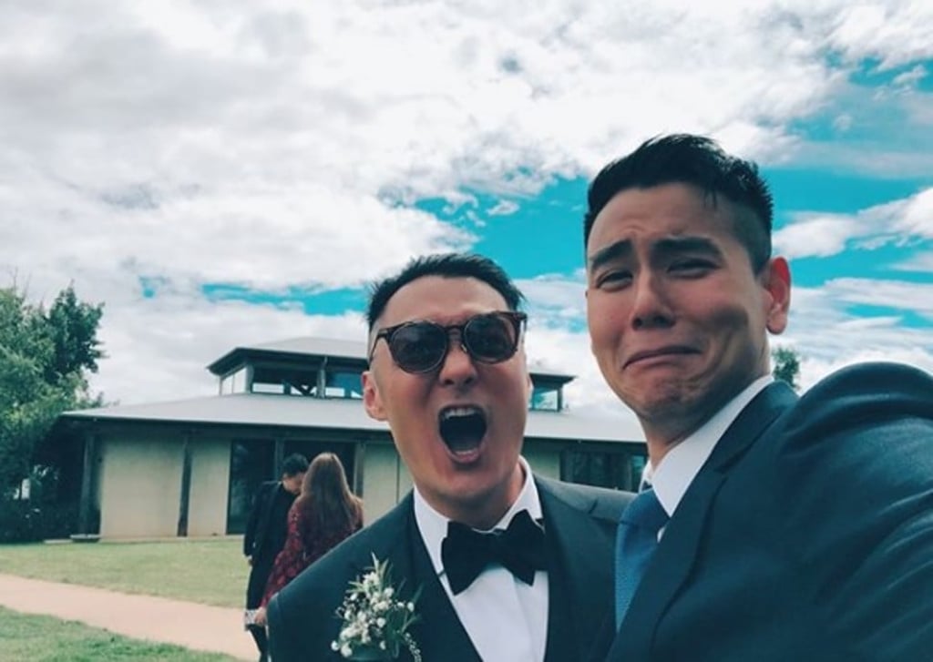 Eddie Peng (right) attends the wedding ceremony of Shawn Yue and Sarah Wang.