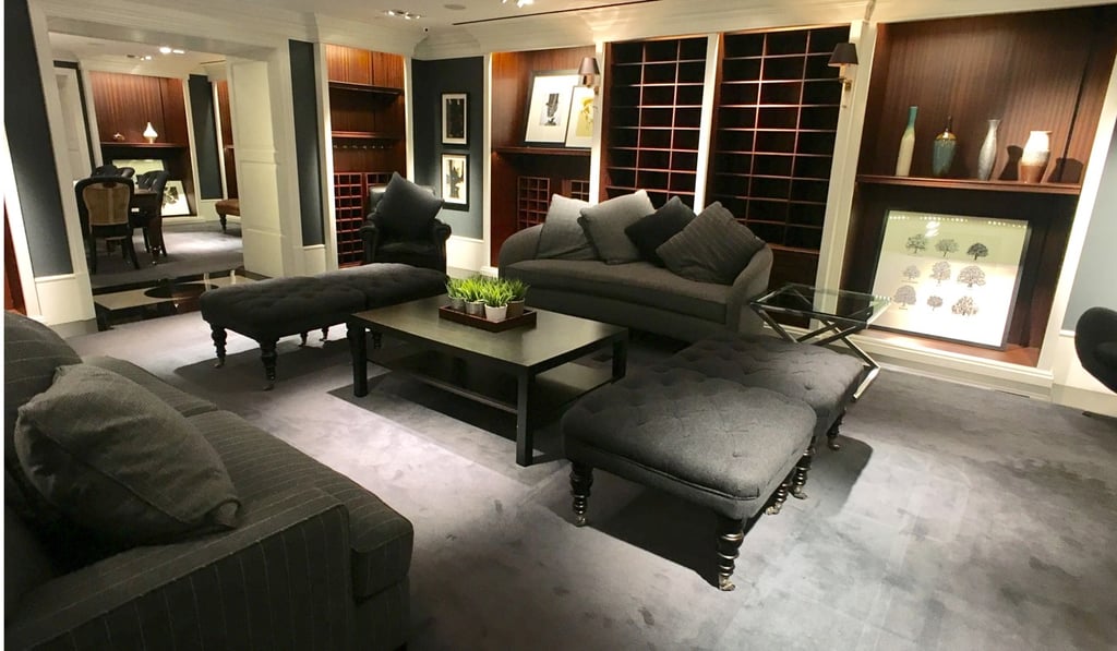 The comfortable lounge area at CO:WORK SOLO’s Causeway Bay co-working space.