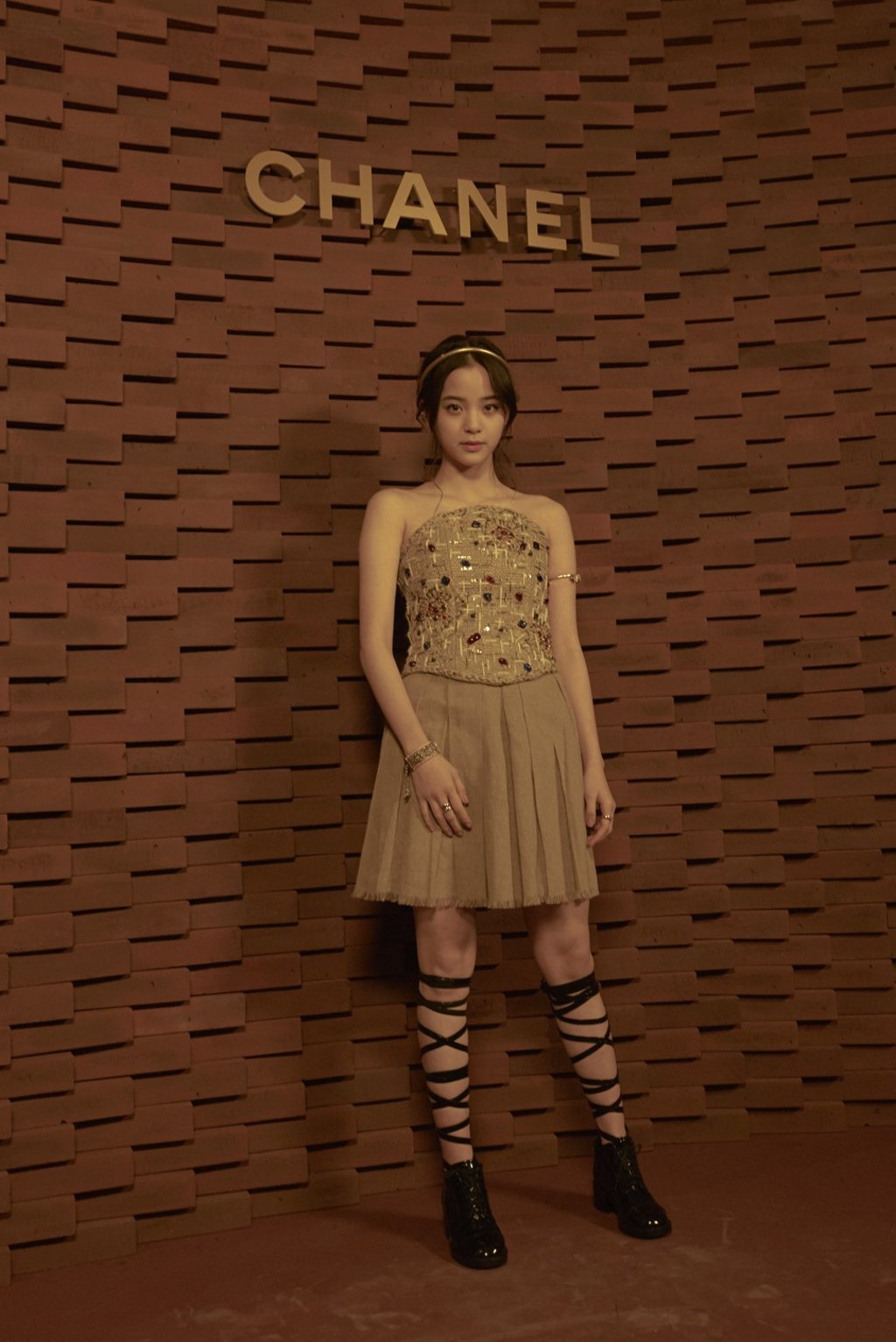 Taiwanese actress Nana Ouyang watched the show. Taiwanese actress Nana Ouyang watched the show.