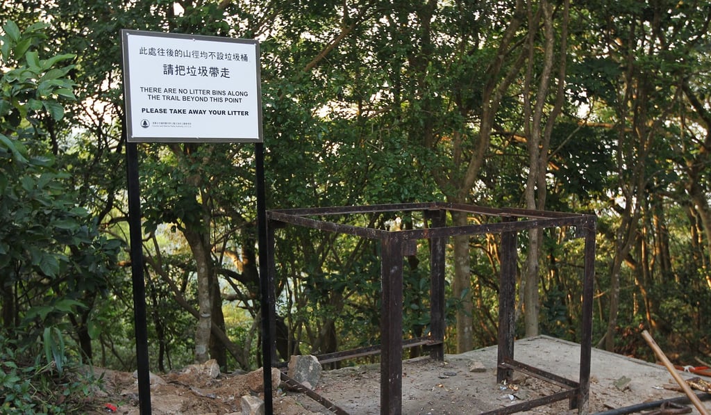 AFCD Hong Kong remove the remaining rubbish bins from trails on Lion Rock Country Park. Photo: Roy Issa