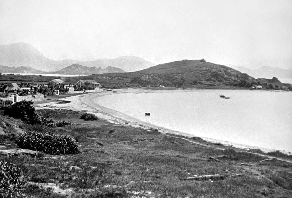 A photo of Tsim Sha Tsui beach from 1870, possibly the earliest photo taken of the area.