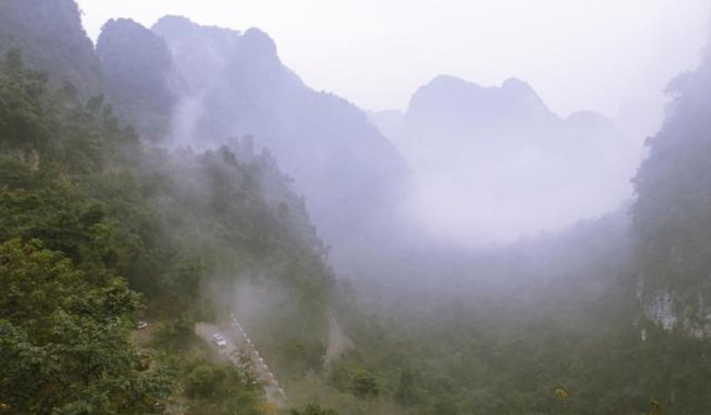 The area is famous for its mountains and mists. Photo: Qq.com