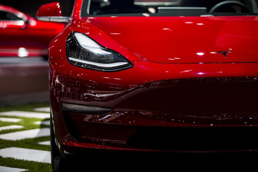 Tesla Model 3 Photos: MCT