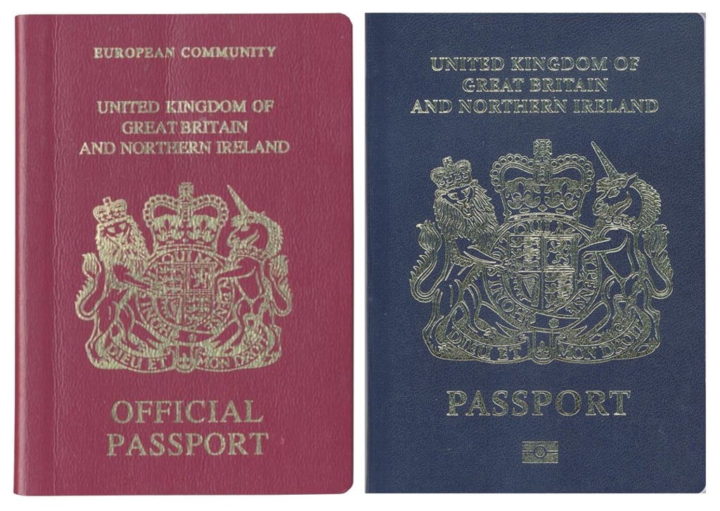 Britain will return to a blue and gold passport design (right) after the country leaves the European Union in 2019, having begun using the burgundy design (left) in 1988. Photo: AFP Britain will return to a blue and gold passport design (right) after the country leaves the European Union in 2019, having begun using the burgundy design (left) in 1988. Photo: AFP