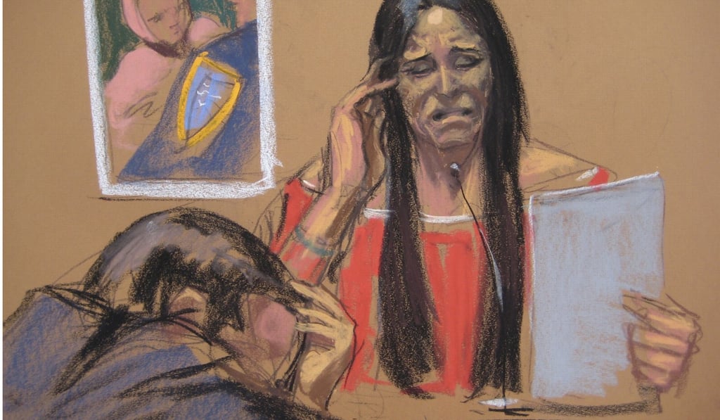 Kathleen Mangan testifies in the trial of her husband and New York City police officer Gilberto Valle (left) in this 2013 courtroom sketch in New York. Photo: Reuters