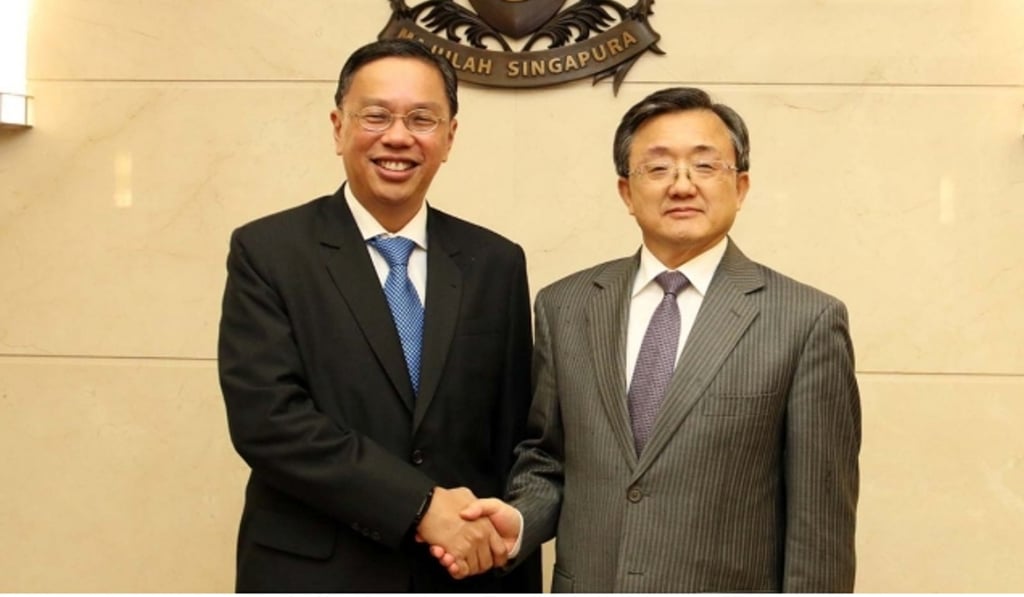 Chinese Vice-Foreign Minister Liu Zhenmin meets Singapore Permanent Secretary of Foreign Affairs Chee Wee Kiong in Singapore, on January 17 last year. Photo: MFA Singapore