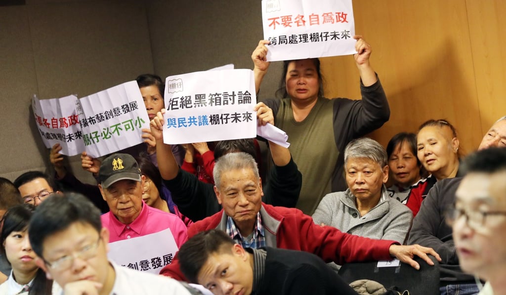 Protesters outside the district council meeting in Sham Shui Po on Tuesday. Photo: K.Y. Cheng