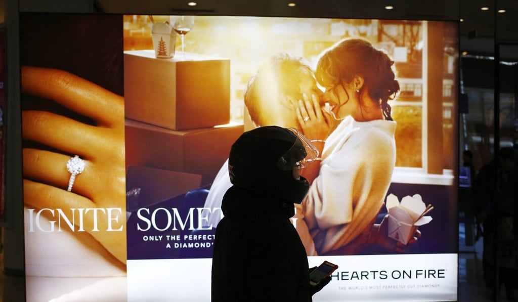 The top 20 luxury brands opened 138 new bigger stores in China and closed down 144 smaller outlets in 2017. Photo: EPA