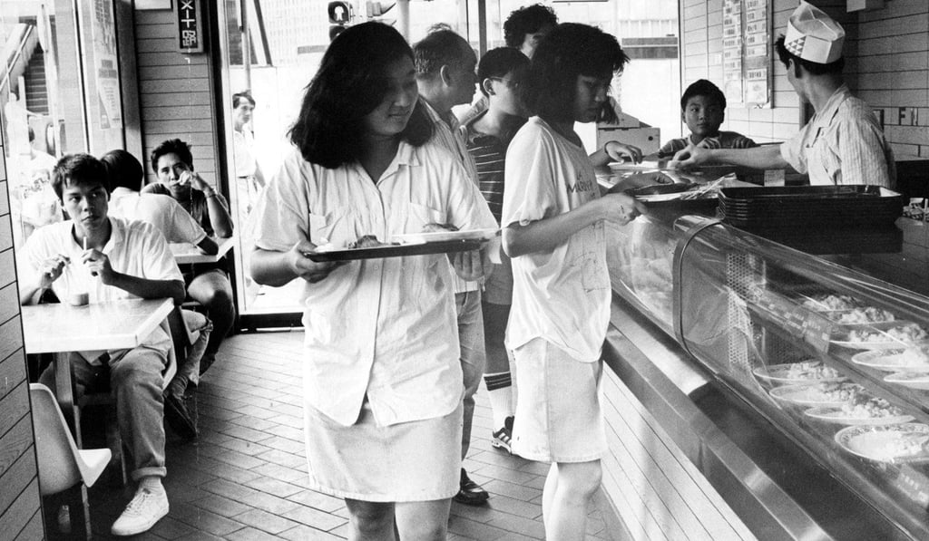 A Cafe de Coral fast-food restaurant in Central in 1986. Hong Kong was quick to put its own spin on the fast-food trend.