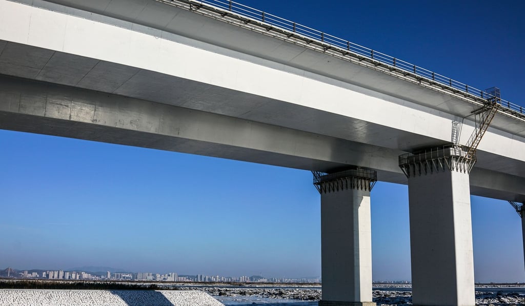 A four-lane, US$350 million with a new customs zone has been built over the Yalu River between the North Korean town of Sinuiju and Dandong in China's northeast Liaoning province. But it has not opened. Photo: AFP A four-lane, US$350 million with a new customs zone has been built over the Yalu River between the North Korean town of Sinuiju and Dandong in China's northeast Liaoning province. But it has not opened. Photo: AFP