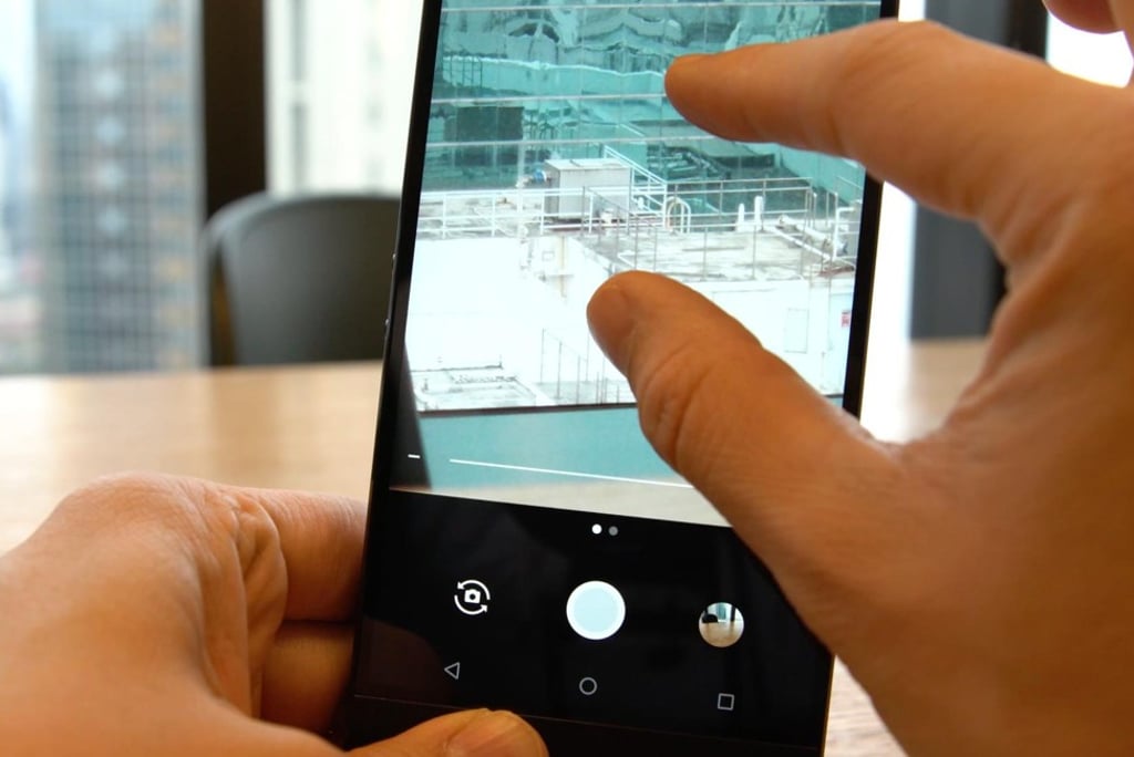 The high-res screen is vivid, bright, smooth and fluid.