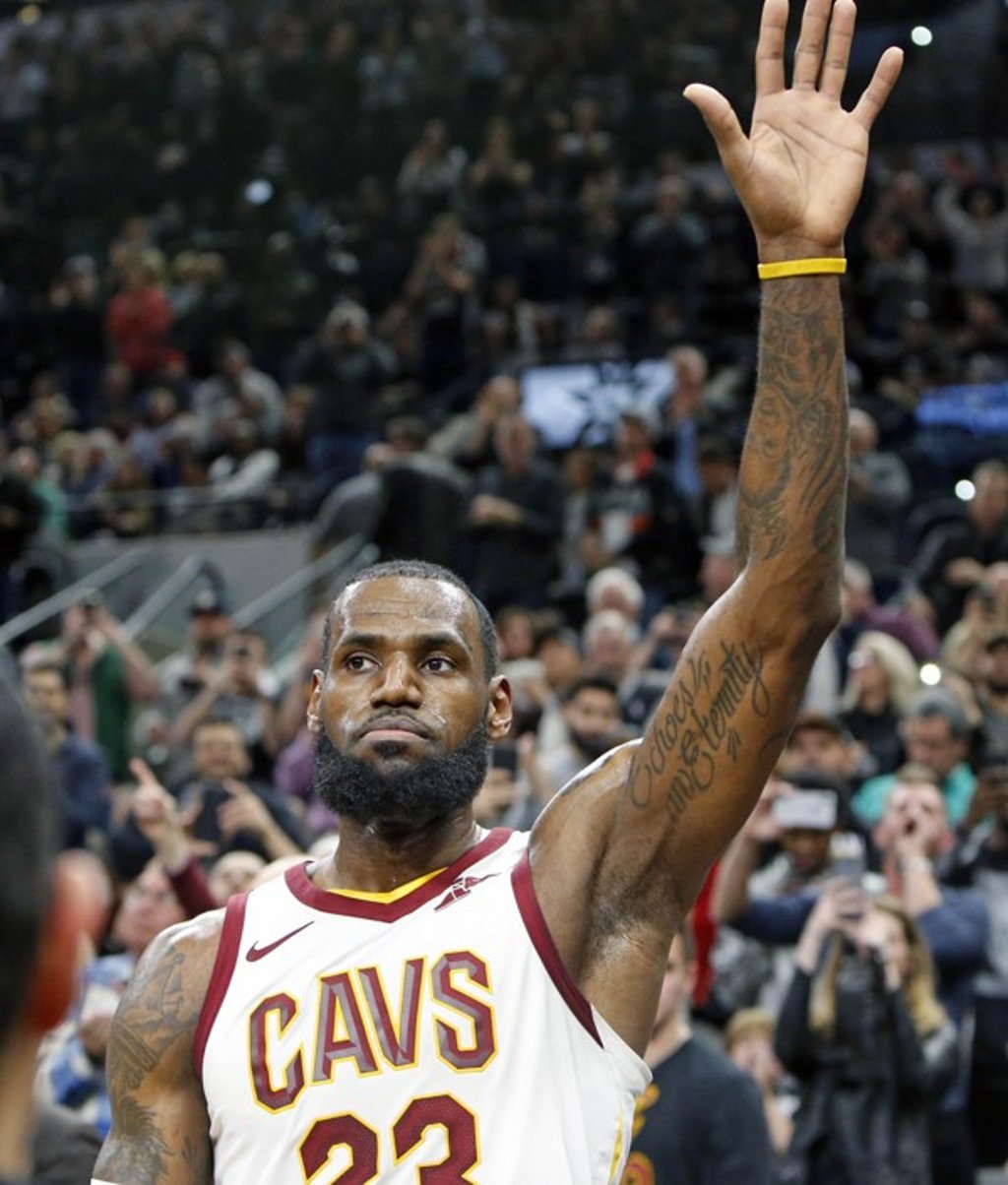 LeBron James acknowledges the crowd after passing 30,000 points in San Antonio. Photo; AFP LeBron James acknowledges the crowd after passing 30,000 points in San Antonio. Photo; AFP