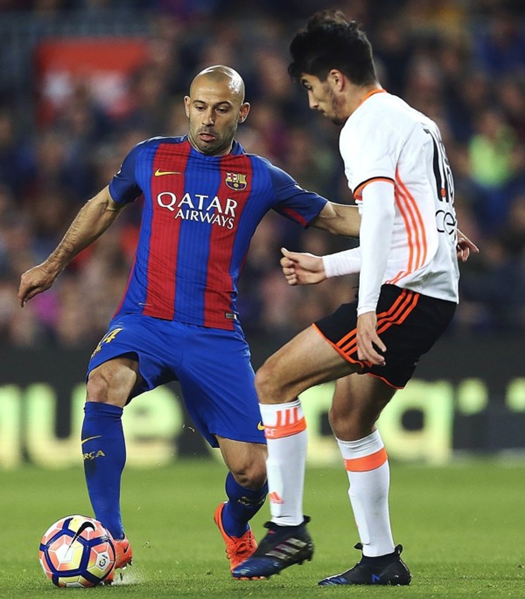 Javier Mascherano (left) has won 18 major trophies at Barcelona. Photo: EPA Javier Mascherano (left) has won 18 major trophies at Barcelona. Photo: EPA