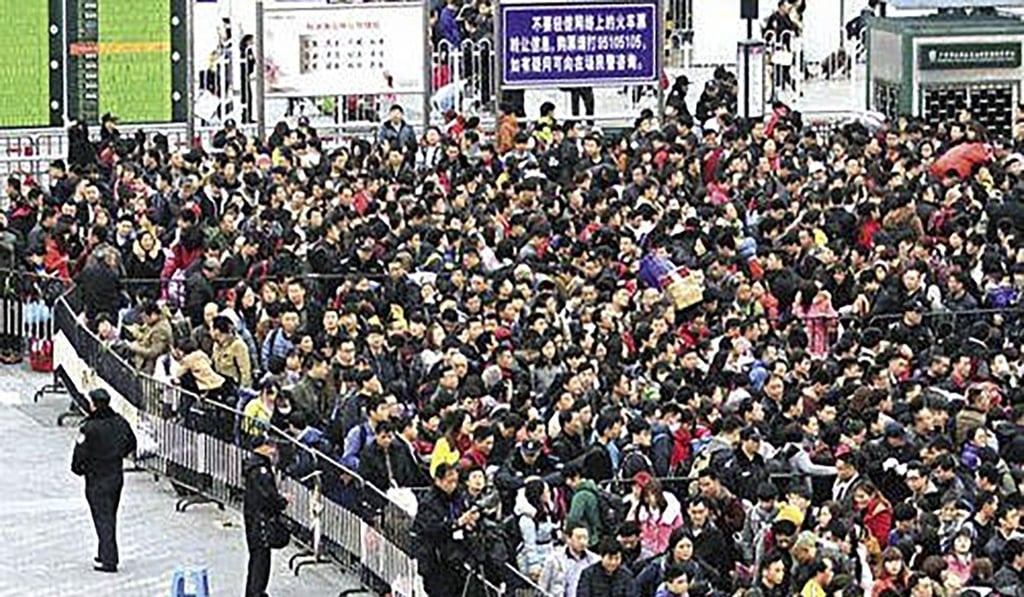 About 100,000 passengers were trapped in Guangzhou stations in 2016's Spring Festival because of heavy rain and wind. Photo / Handout