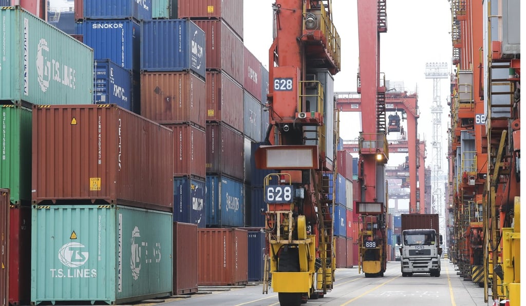 Hongkong International Terminals officially launched its remote-controlled cranes and automated container stacking system at Kwai Tsing Terminal 9 on Monday. Photo: K Y Cheng