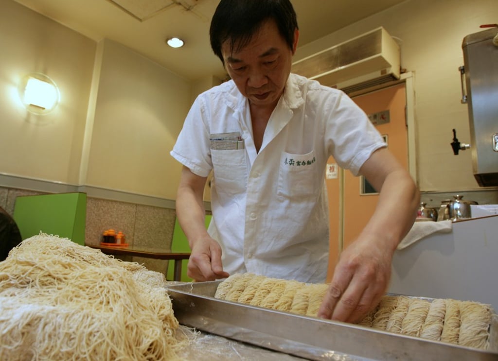 A chef at Mak’s Noodle in Central. Photo: Edward Wong