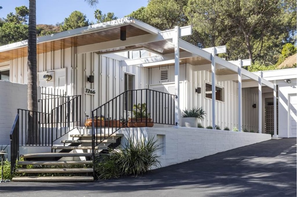 The house is accessed via a gate. Photo: Mark Singer