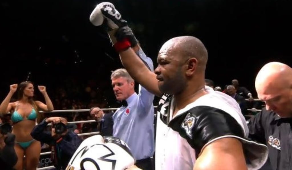 Jones was far too good for his opponent Scott Sigmon. Photo: Twitter