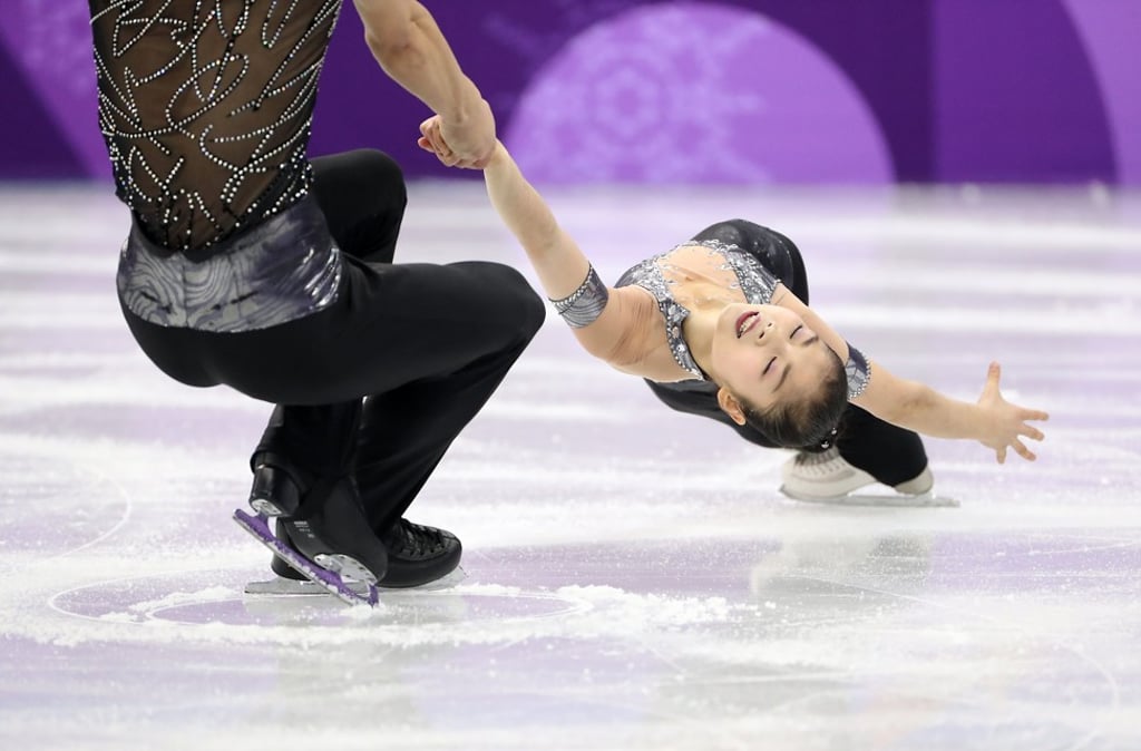 Ryom (right) and Kim perform their routine. Photo: EPA