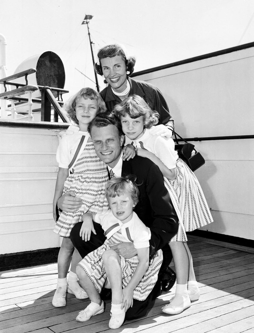 Evangelist Billy Graham poses with his wife, Ruth, and their three daughters in 1954. Graham, who counselled presidents and preached to millions across the world from his native North Carolina to communist North Korea during his 70 years on the pulpit, died on Wednesday at the age of 99. Photo: AP