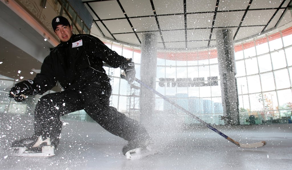 A skater skids on the ice at Elements in Tsim Sha Tsui. Photo: Dickson Lee
