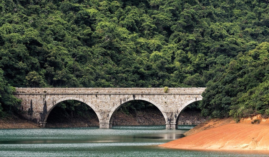 The Tai Tam Tuk reservoir bridge. Photo: Martin Williams
